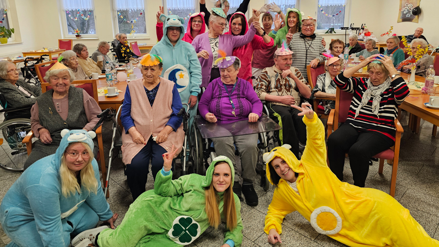Zur diesjährigen Faschingsparty der ProCurand Seniorenresidenz Am Görnsee gab es viele bunte Kostüme.