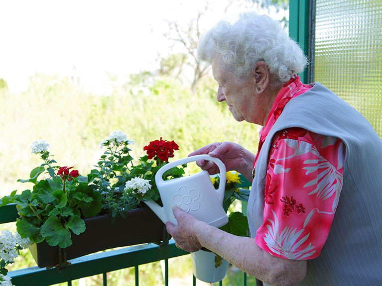 Die Senioren des Pflegeheims Neuehagen werden in ihrer Selbstständigkeit unterstützt