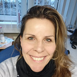 Hotelleitung und Ansprechpartnerin Karina Pitt Hotel Am Schlosspark Dahme/Mark Hotelleitung und Ansprechpartnerin Karina Pitt Hotel Am Schlosspark Dahme/Mark