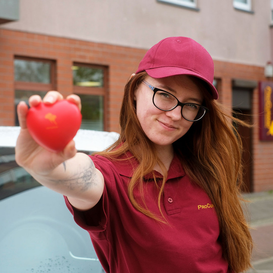 ProCurand Ambulante Pflege Berlin Lichtenberg Pflegefachkraft Michelle mit Herz