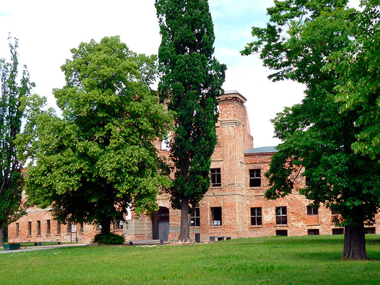 Die Seniorenresdenz Am Schlosspark in Dahme überzeugt mit einer ruhigen Lage und interessanter Umgebung