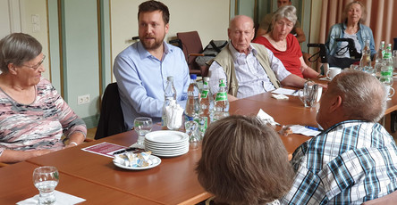 Bürgersprechstunde Ariturel Hack, SPD, bei der ProCurand Charlottenburg 