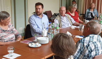 Bürgersprechstunde Ariturel Hack, SPD, bei der ProCurand Charlottenburg 