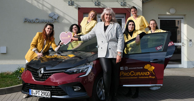 Team und Kundinnen der Ambulanten Pflege Strausberg der ProCurand