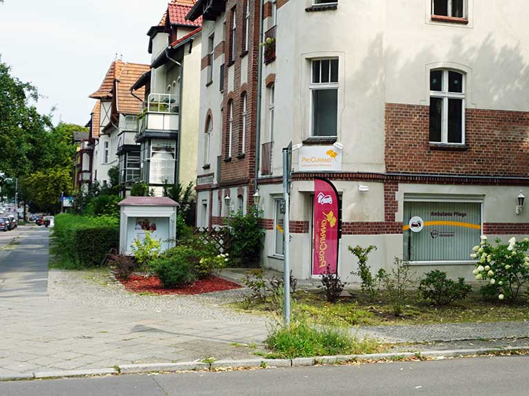 Standort der Ambulanten Pflege in der Hohenzollernstraße, Ecke Königsstraße in Berlin-Wannsee