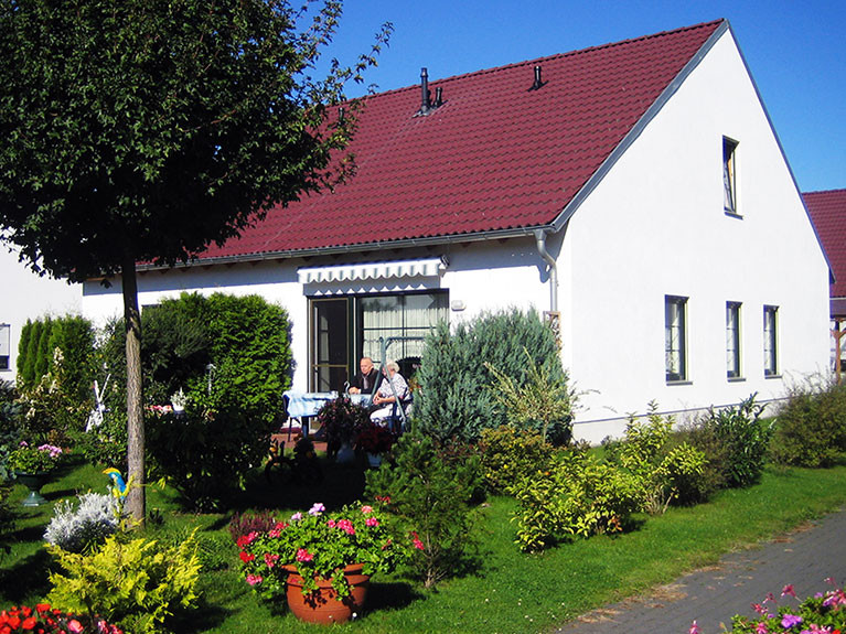 himmlische Idylle im Seniorenwohnpark Nächst Neuendorf in Zossen mit Haus und Garten