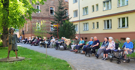 Open Air Konzert im ProCurand Seniorendomizil Wilhelm-Stift in Berlin Charlottenburg