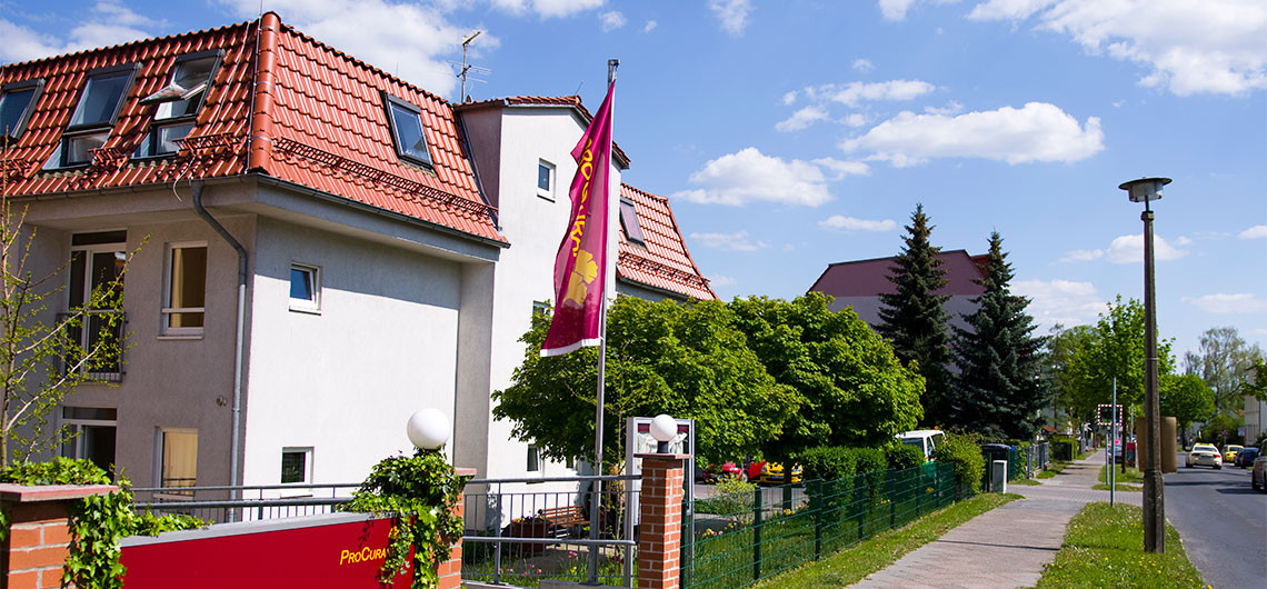Die Senioreneinrichtung in Neuenhagen bietet eine familiäre Wohnatmosphäre in beschaulicher Nachbarschaft