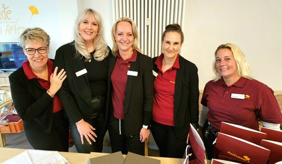 Das Leitungsteam der ProCurand Strausberg Wriezener Straße beim erfolgreichen ersten Tag der offenen Tür. (v.l.n.r.): Regine Keller, Mandy Hegert, Annemarie Senzel, Nadine Fügemann, Stefanie Duspiva.