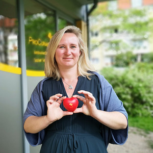 ProCurand Potsdam Sozial Service Nicole mit Herz