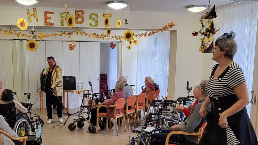 Rock'n'Roll Party bei der ProCurand Seniorenpflegeheim Neuenhagen-Ebereschenallee
