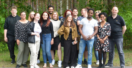 Azubitage der ProCurand 2022: Gruppenbild der zukünftigen Pflegefachkräfte 