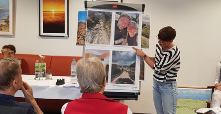 Im Restaurant Vier Jahreszeiten der ProCurand Seniorenresidenz Bölschestraße präsentiert Denise Grytzka Fotos und Eindrücke vom Jakobsweg.