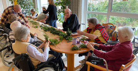 Palmbuschen Tradition im ProCurand Pflegestift Pfarrer Lukas in Cham