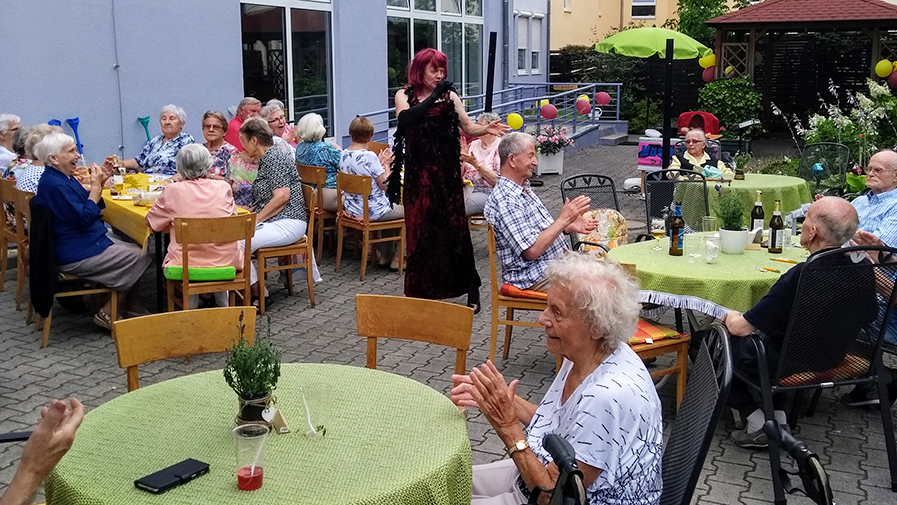 Gute Stimmung beim Sommerfest in Cottbus