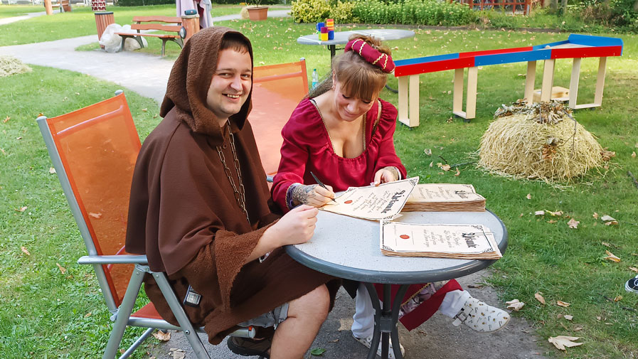 Ritterfest in der ProCurand Seniorenresidenz Am Krökentor in Magdeburg