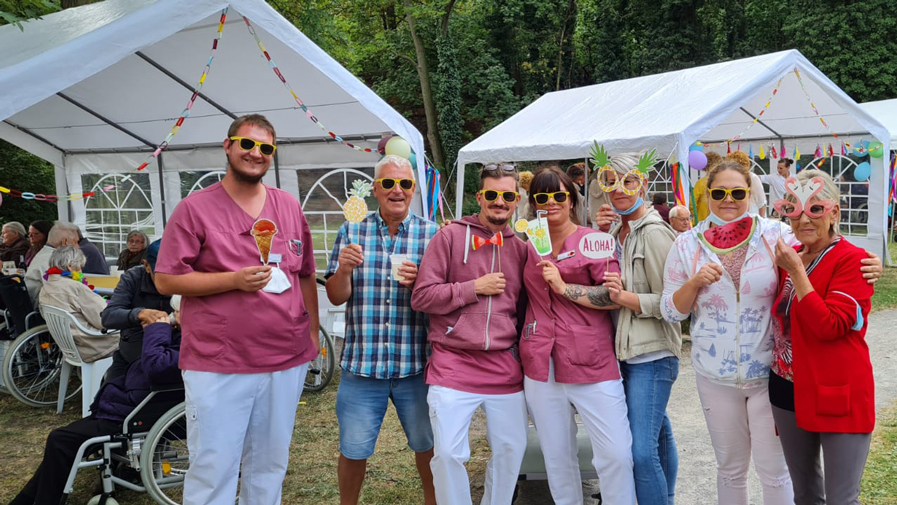 Team der Seniorenresidenz Am Krökentor beim Sommerfest 2022