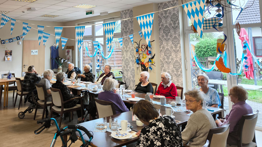 Oktoberfest in der ProCurand Tagespflege Nächst Neuendorf