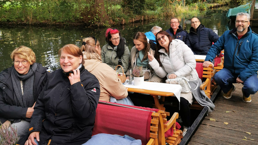 Kanufahrt des Leitungsteams der ProCurand Seniorenresidenz Park Sanssouci durch den Spreewald 