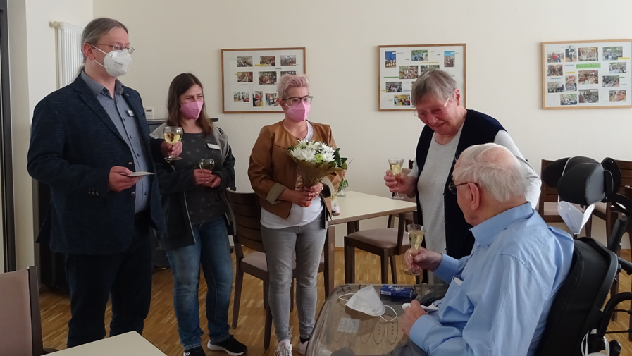 Bewohnerehepaar feiert Diamantene Hochzeit bei der ProCurand Potsdam