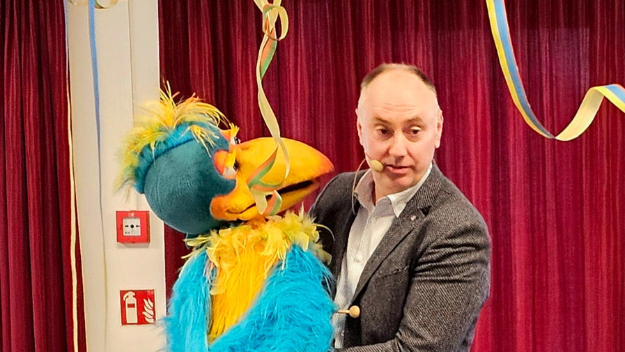 Entertainer Marko Krause zu Gast bei der Faschingsparty der der ProCurand Wriezener Straße.