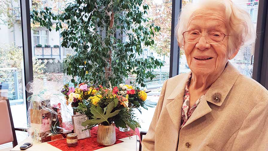 Bewohnerin feiert 105. Geburtstag bei ProCurand Potsdam