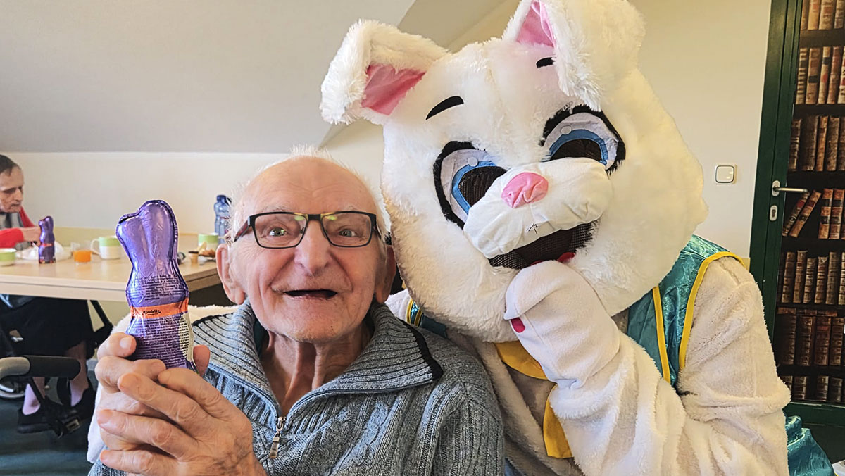 Senior with the Easter Bunny at Eberswalde Residential Care Home