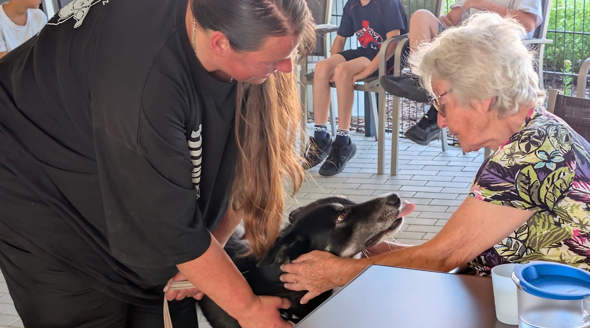 Therapiehunde in der Tagespflege Eberswalde