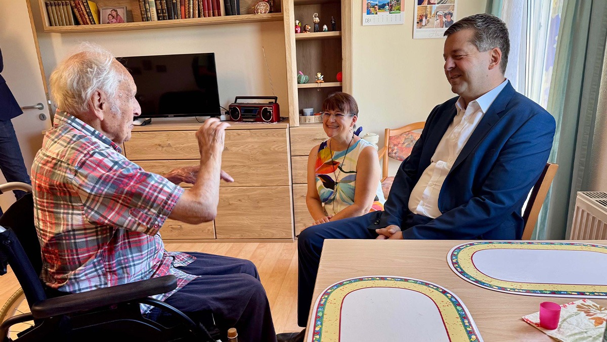 Ministerpräsident Sven Schulze im Gespräch