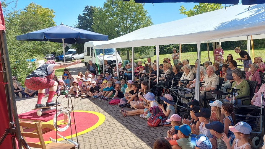 Variety theatre for young and old in Halle-Büschdorf