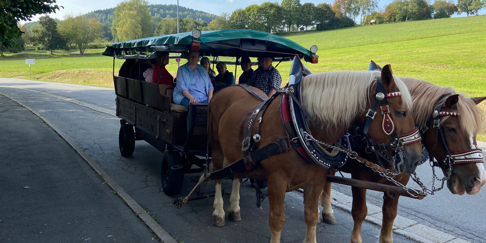 Carriage ride through Lam