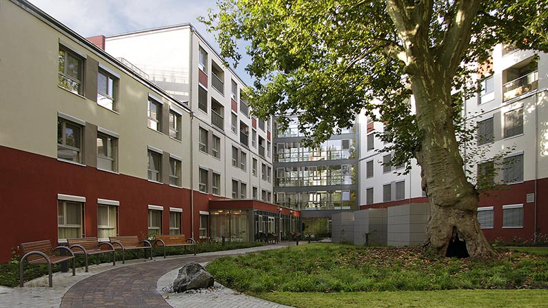 Au&szlig;enansicht der Station&auml;ren Pflege Havelpalais