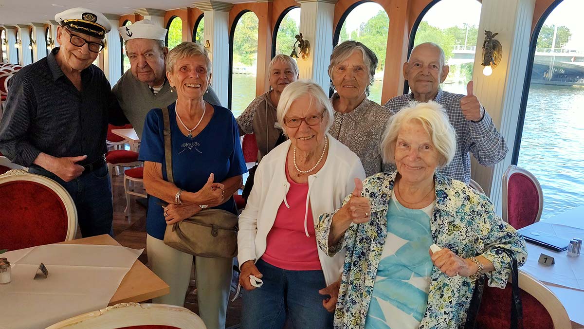 Palaces and castles tour on the Havel