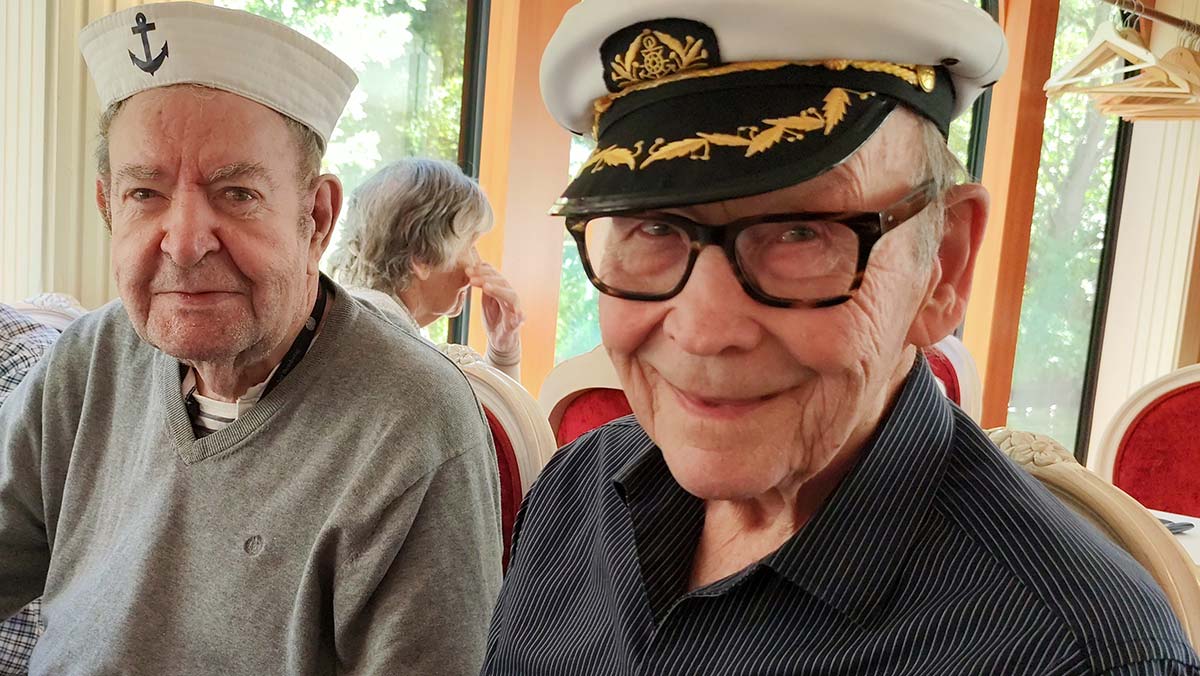 The captain's caps were also a must on the steamboat trip on the Havel