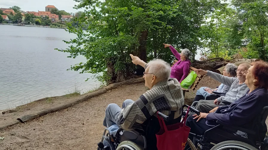 Jetzt fahren wir übern See zum Fährenfest…