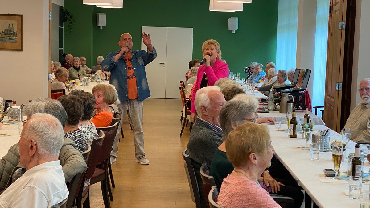 Sommerfest bei Regen in den neuen Kulturräumen